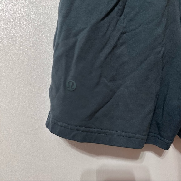 Lululemon Every Moment Shorts - Picture 5 of 6